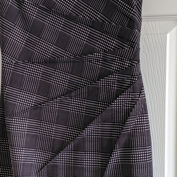 Calvin Klein Black/White Sleeveless Plaid Dress Size 4 - Picture 3 of 7